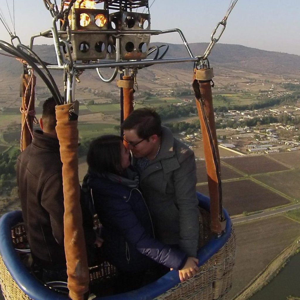 Una romántica entrega de anillo
